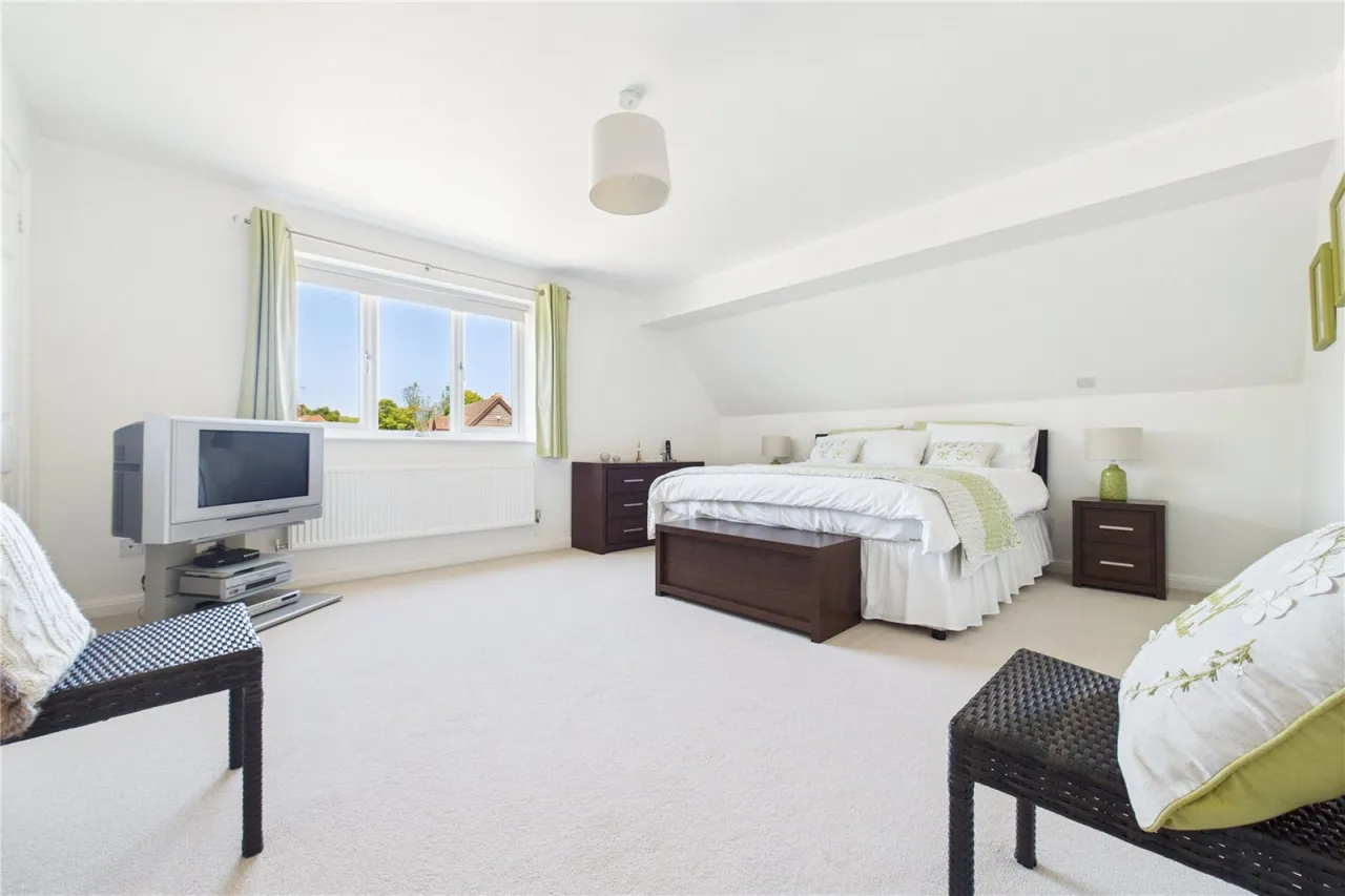 Pingewood Close, Burghfield, RG30, photo 8