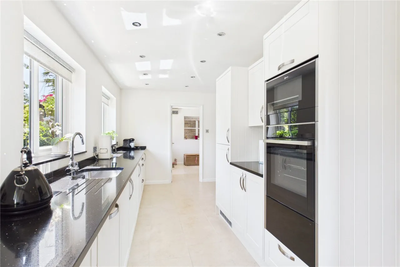 Pingewood Close, Burghfield, RG30, photo 6