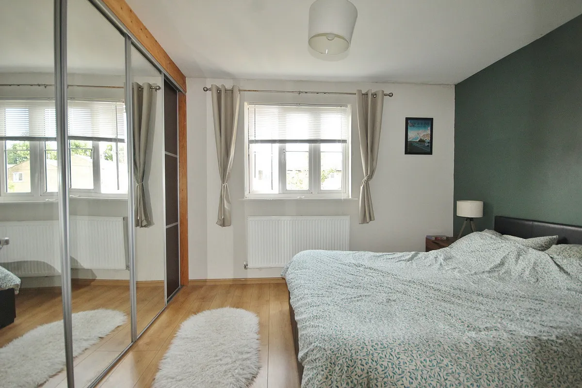 Chamberlain Close, Carterton, photo 7