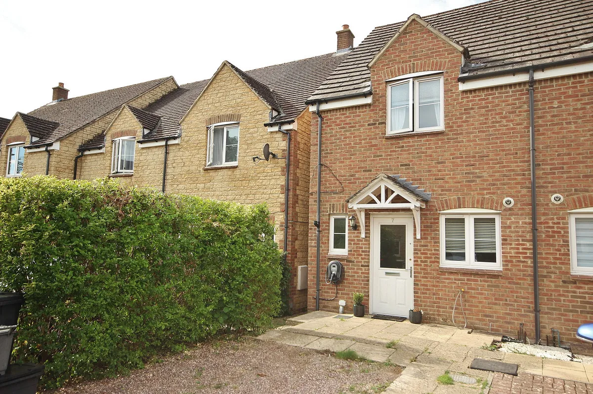 Chamberlain Close, Carterton, photo 13