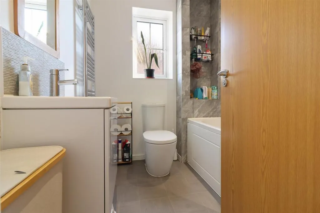 Curbar Rise, Clay Cross, S45, photo 11
