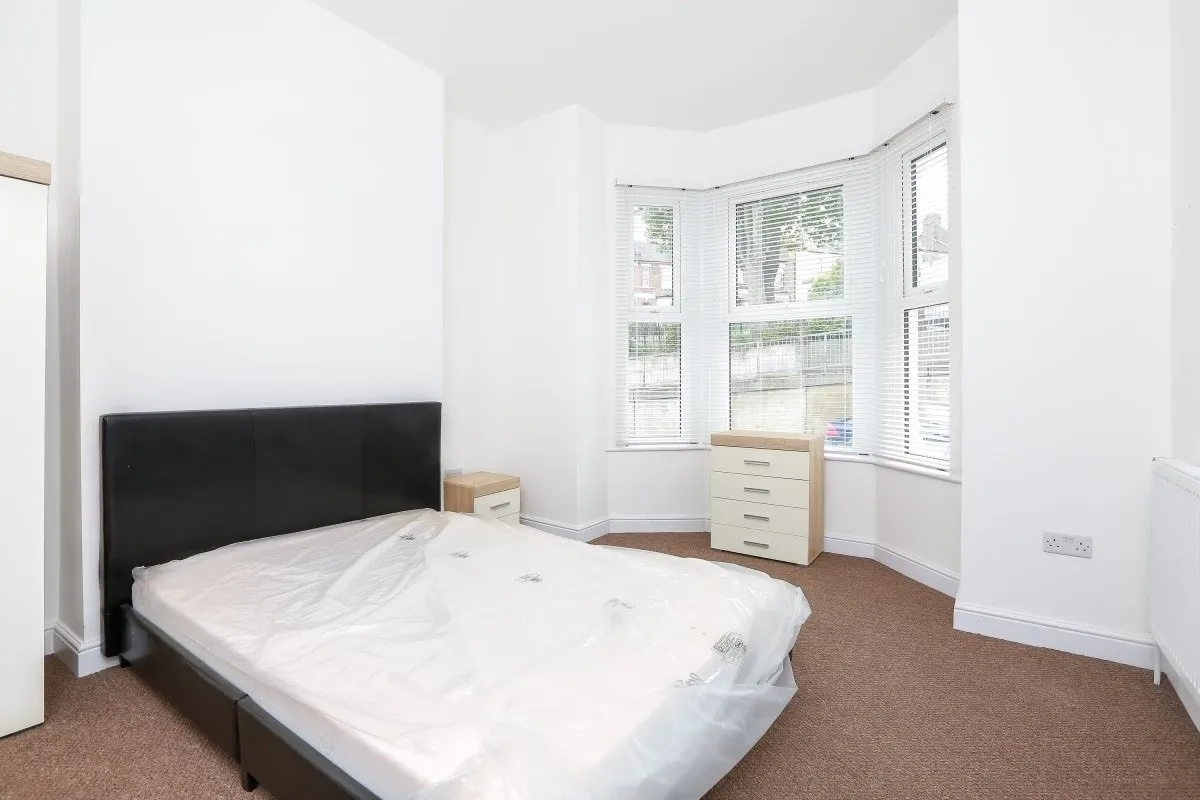 Ennis Road, SE18, photo 7