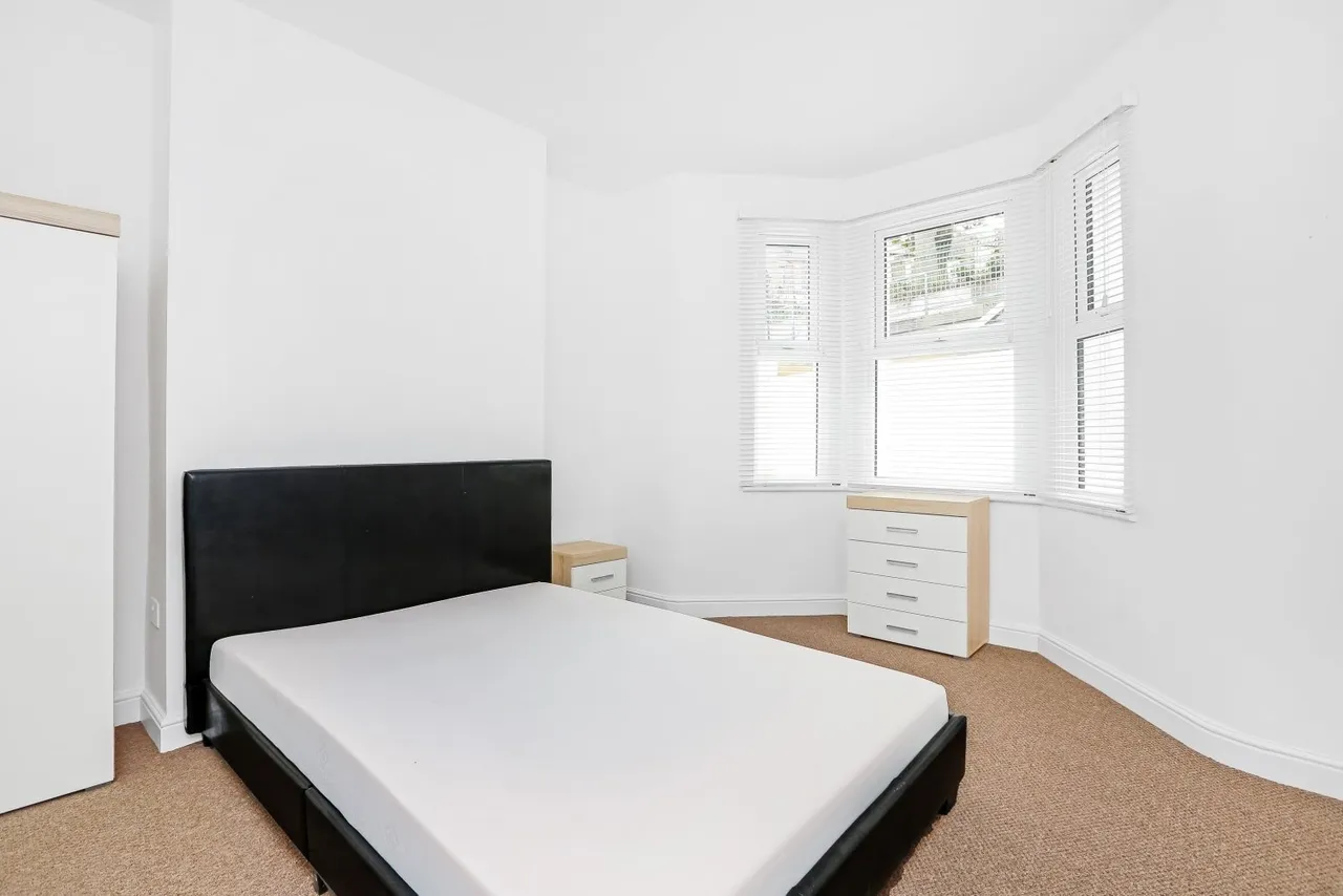 Ennis Road, SE18, photo 8