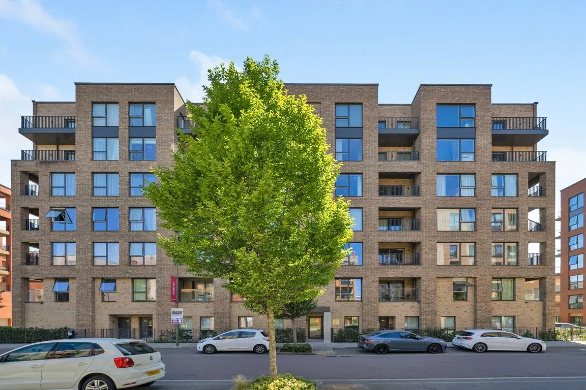 Lismore Boulevard, Colindale, photo 11