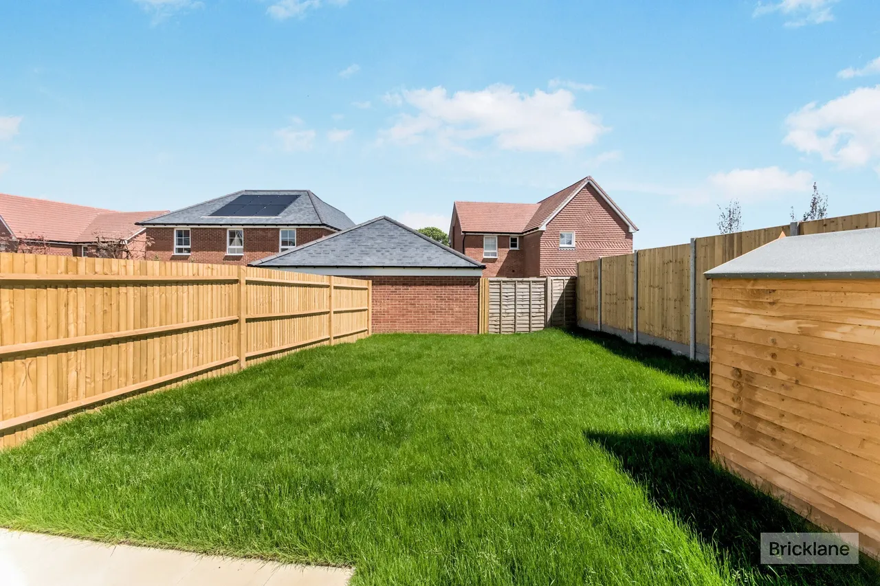 Tangmere Road, Hailsham, BN27, photo 10