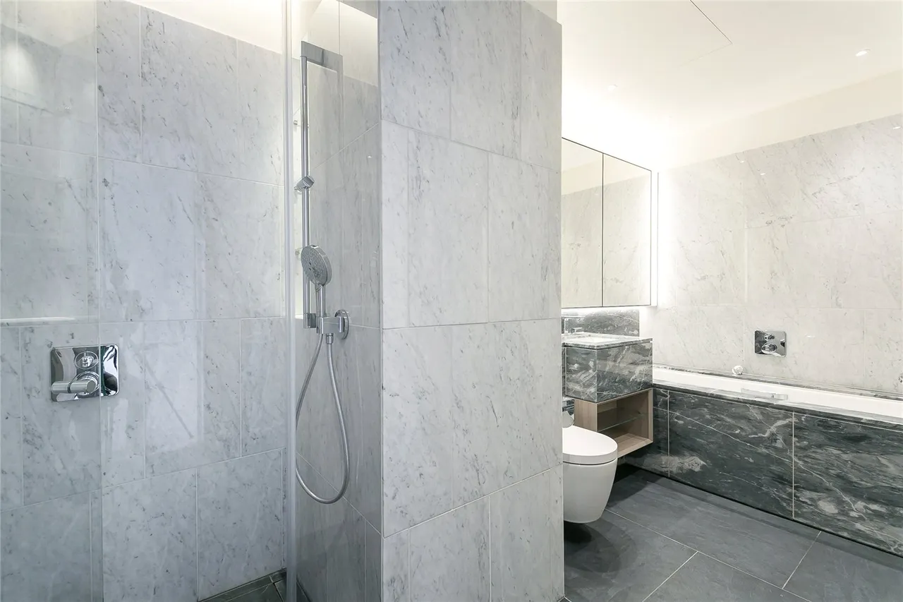 Nine Elms Lane, Nine Elms, SW8, photo 14