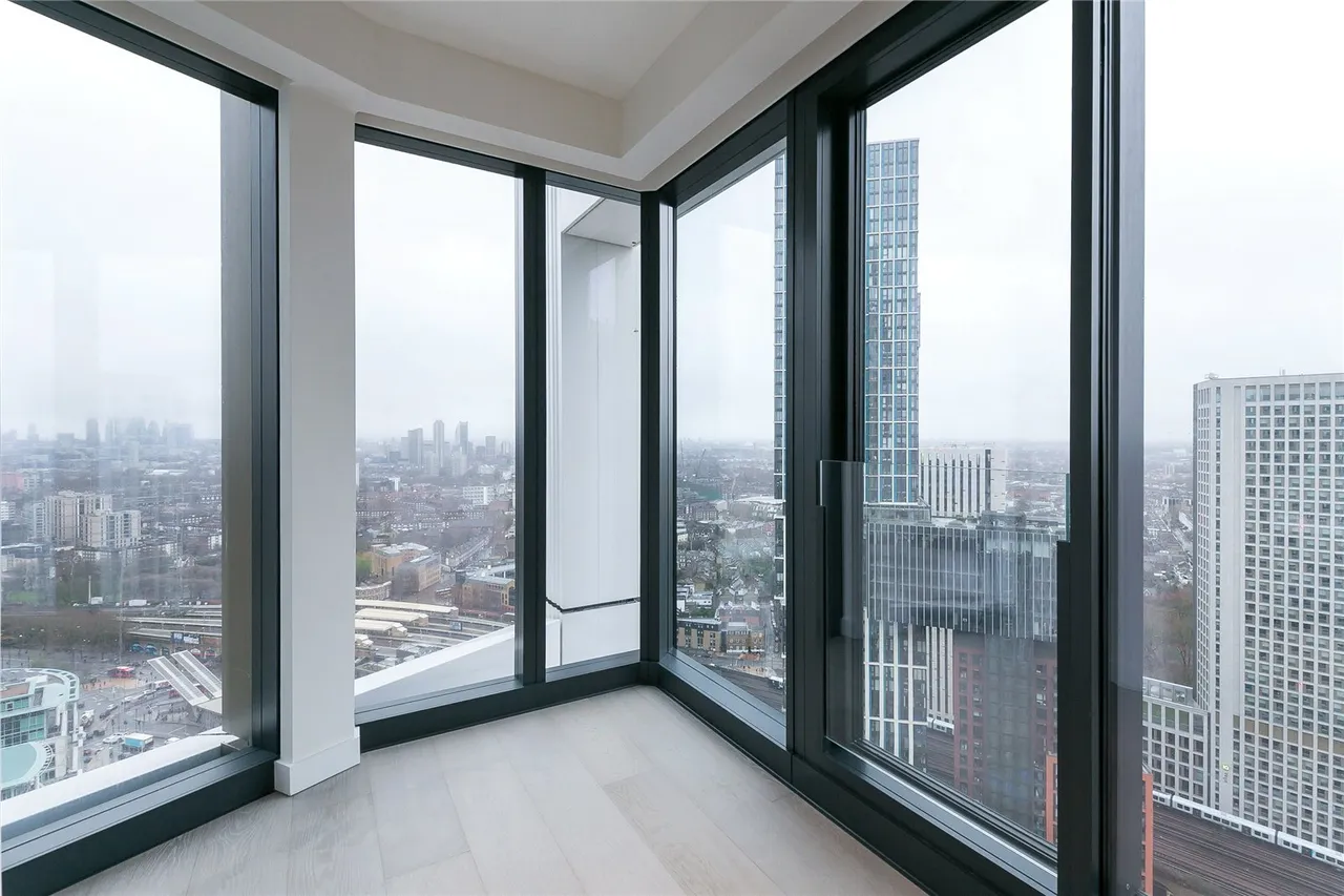 Nine Elms Lane, Nine Elms, SW8, photo 8
