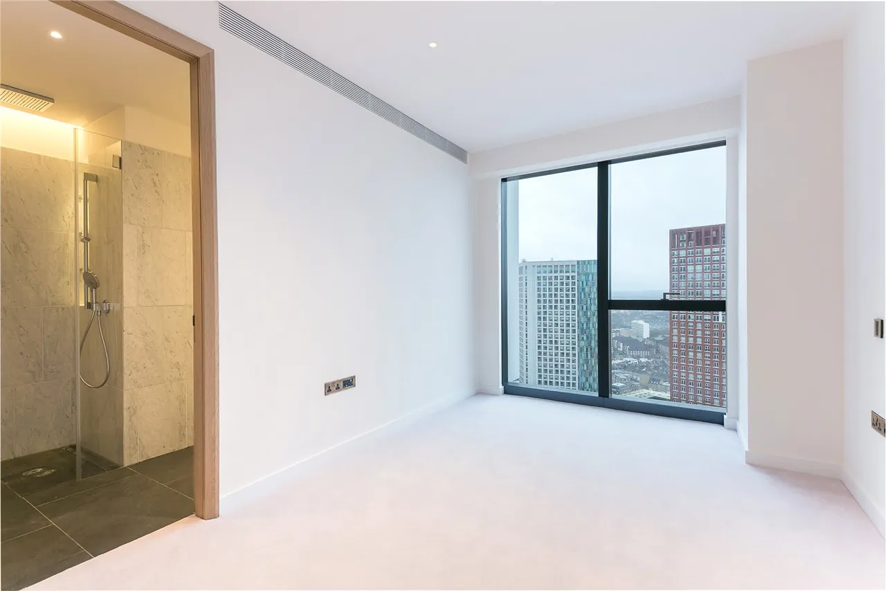 Nine Elms Lane, Nine Elms, SW8, photo 13