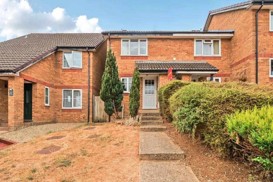 2 bed house for sale, Rosedale Avenue, Banbury, OX16