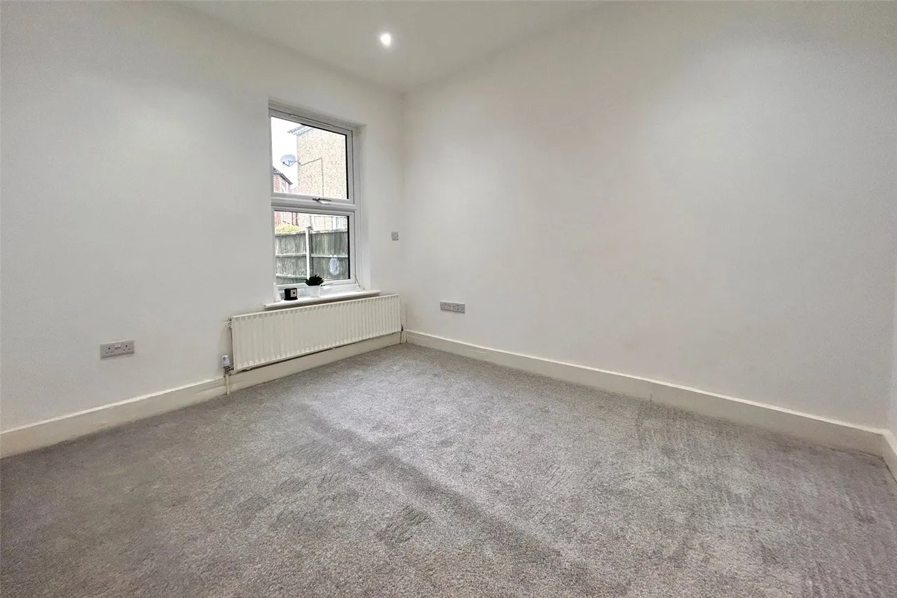 Sandford Road, Aldershot, Hampshire, GU11 3AE, photo 11