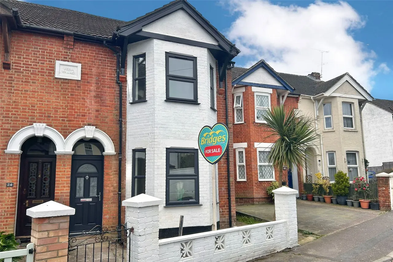 3 bed house for sale — Sandford Road, Aldershot, Hampshire, GU11 3AE