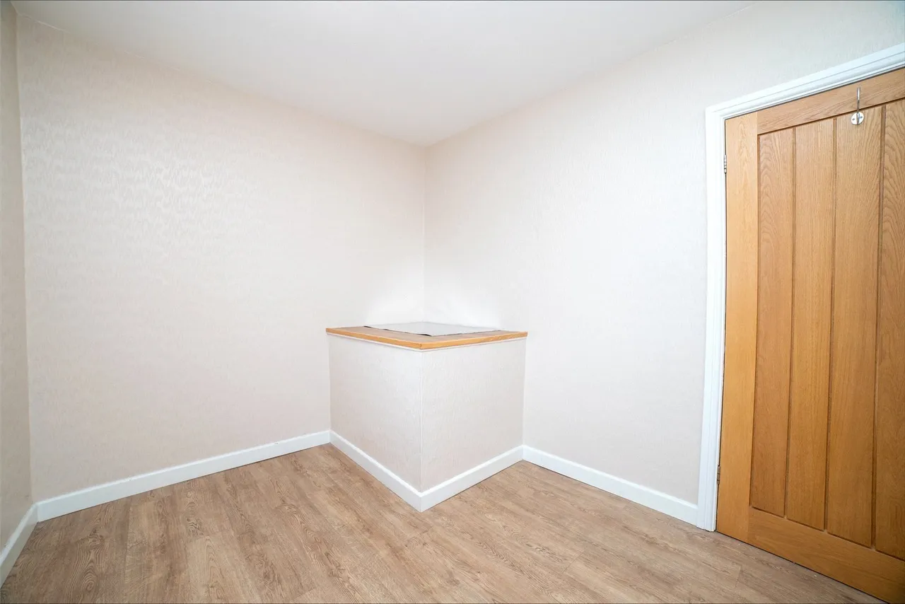 Mansfield Road, Sutton-in-Ashfield, Nottinghamshire, NG17, photo 14