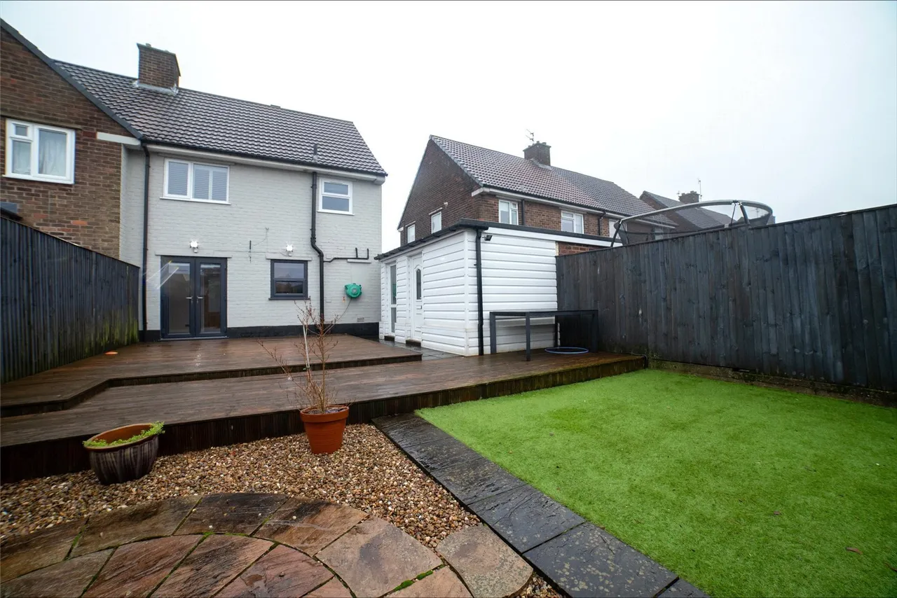 Mansfield Road, Sutton-in-Ashfield, Nottinghamshire, NG17, photo 18