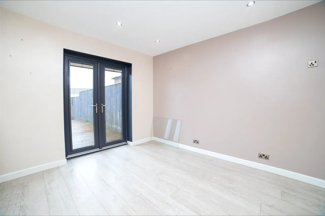 Mansfield Road, Sutton-in-Ashfield, Nottinghamshire, NG17, photo 5