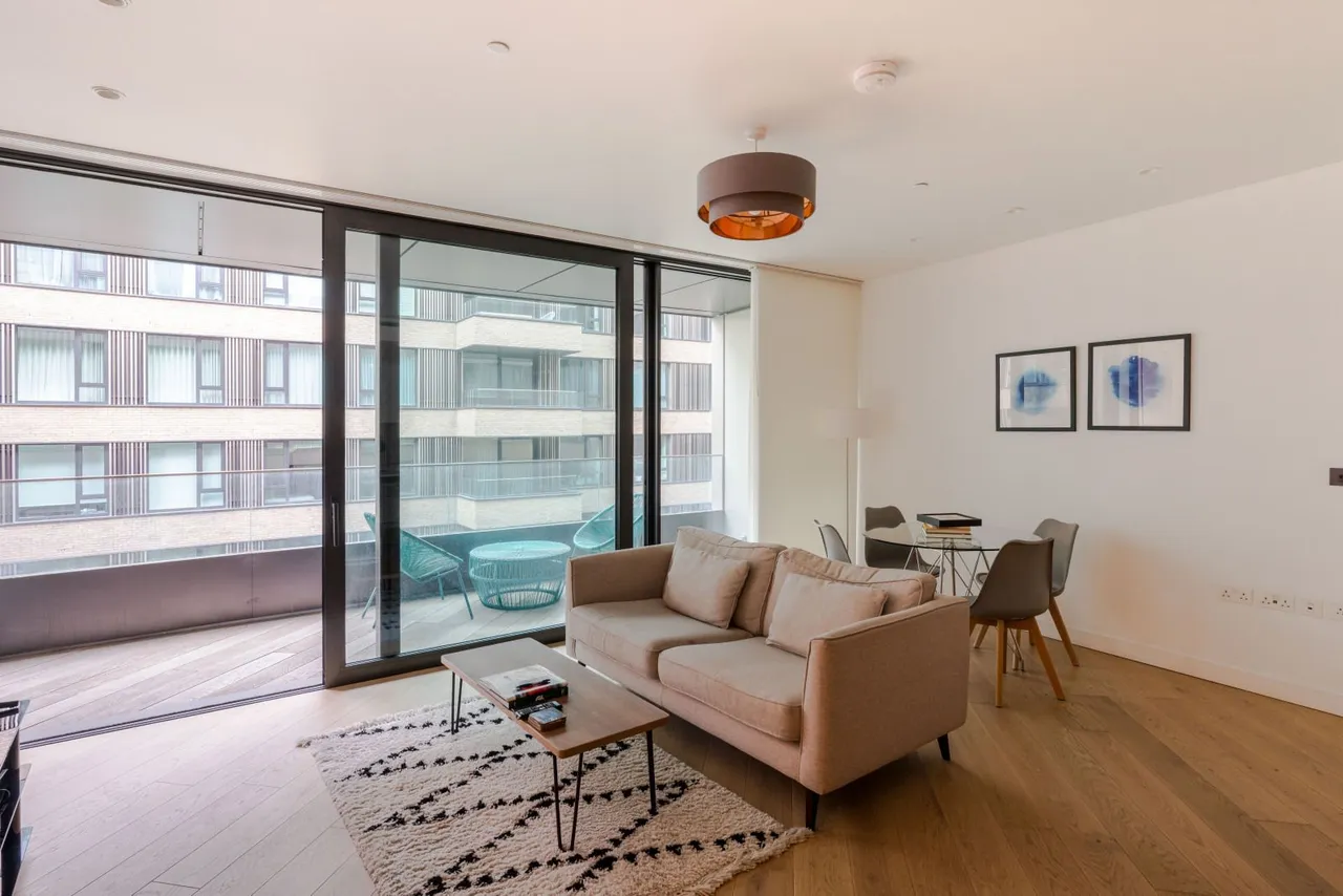 2 bed flat for sale — Television Centre, 101 Wood Lane, London, W12 7FS