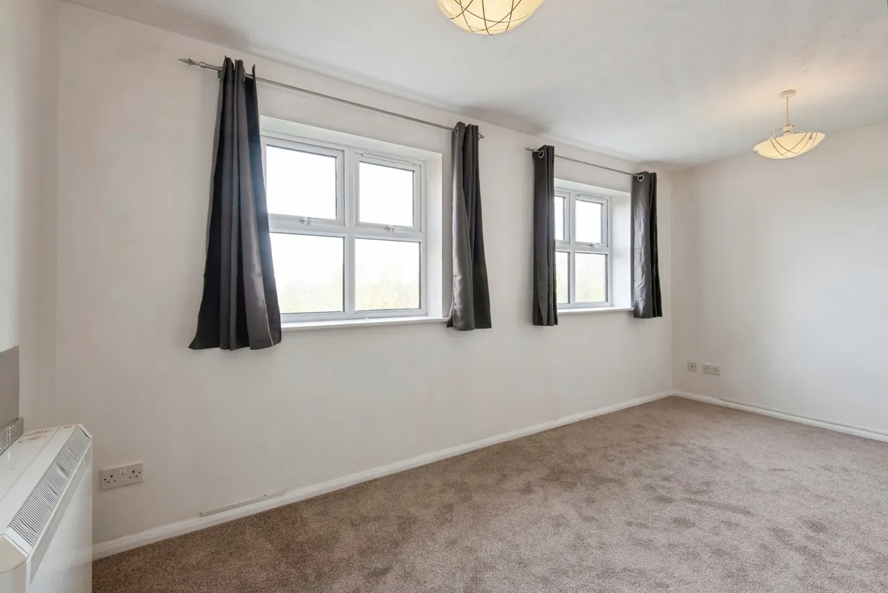 Honeysuckle Close, Biggleswade, Bedfordshire, SG18, photo 8
