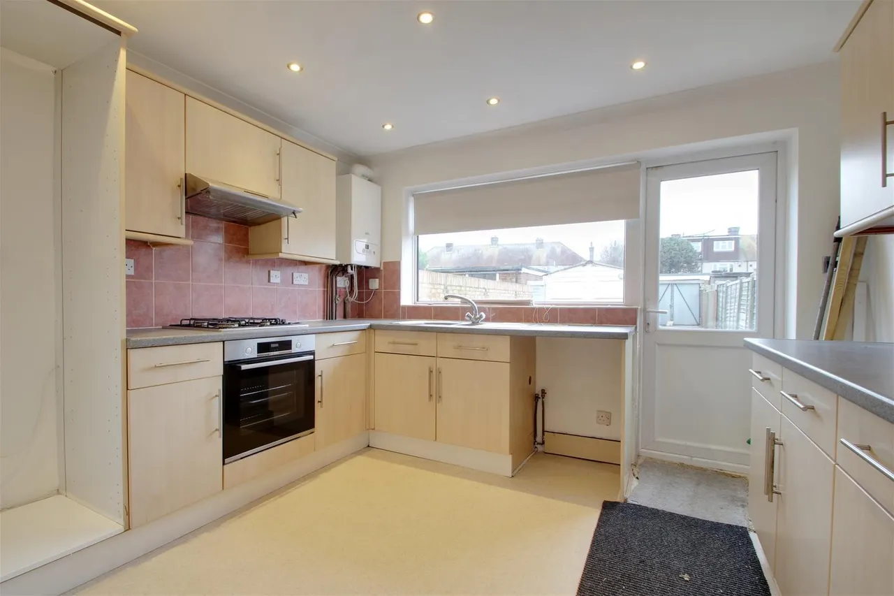 Dominion Close, Worthing, photo 8