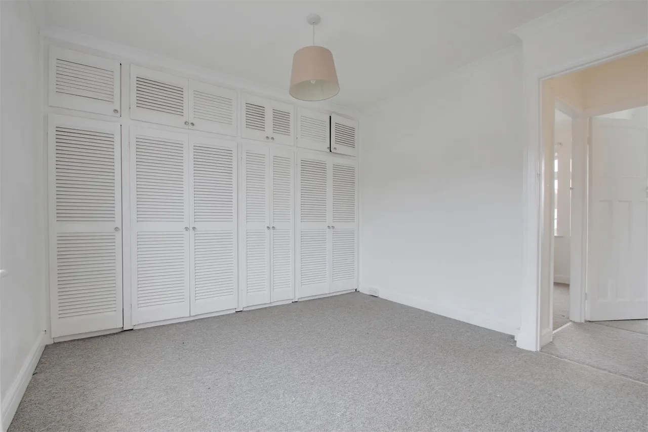 Dominion Close, Worthing, photo 11