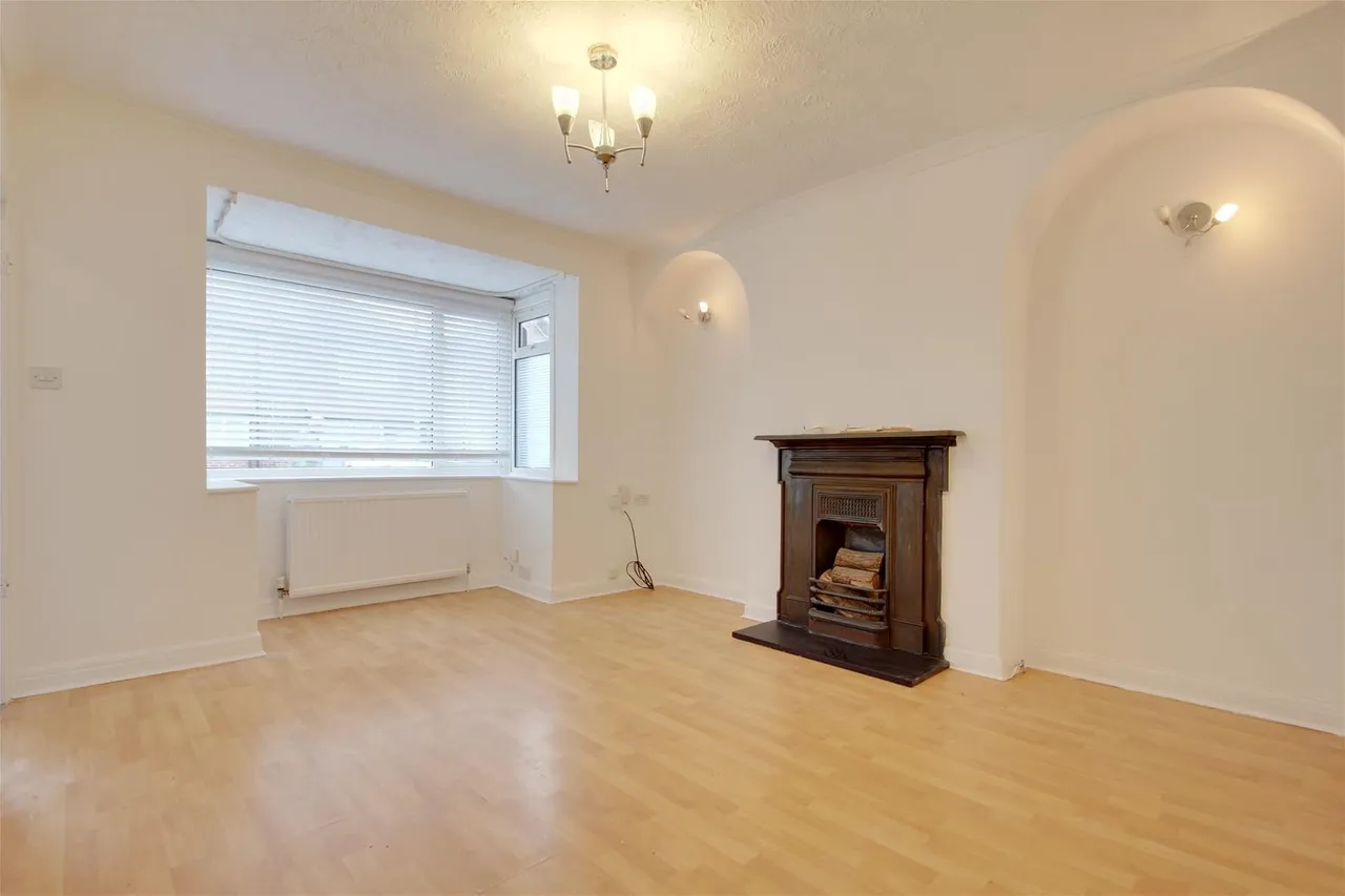 Dominion Close, Worthing, photo 2