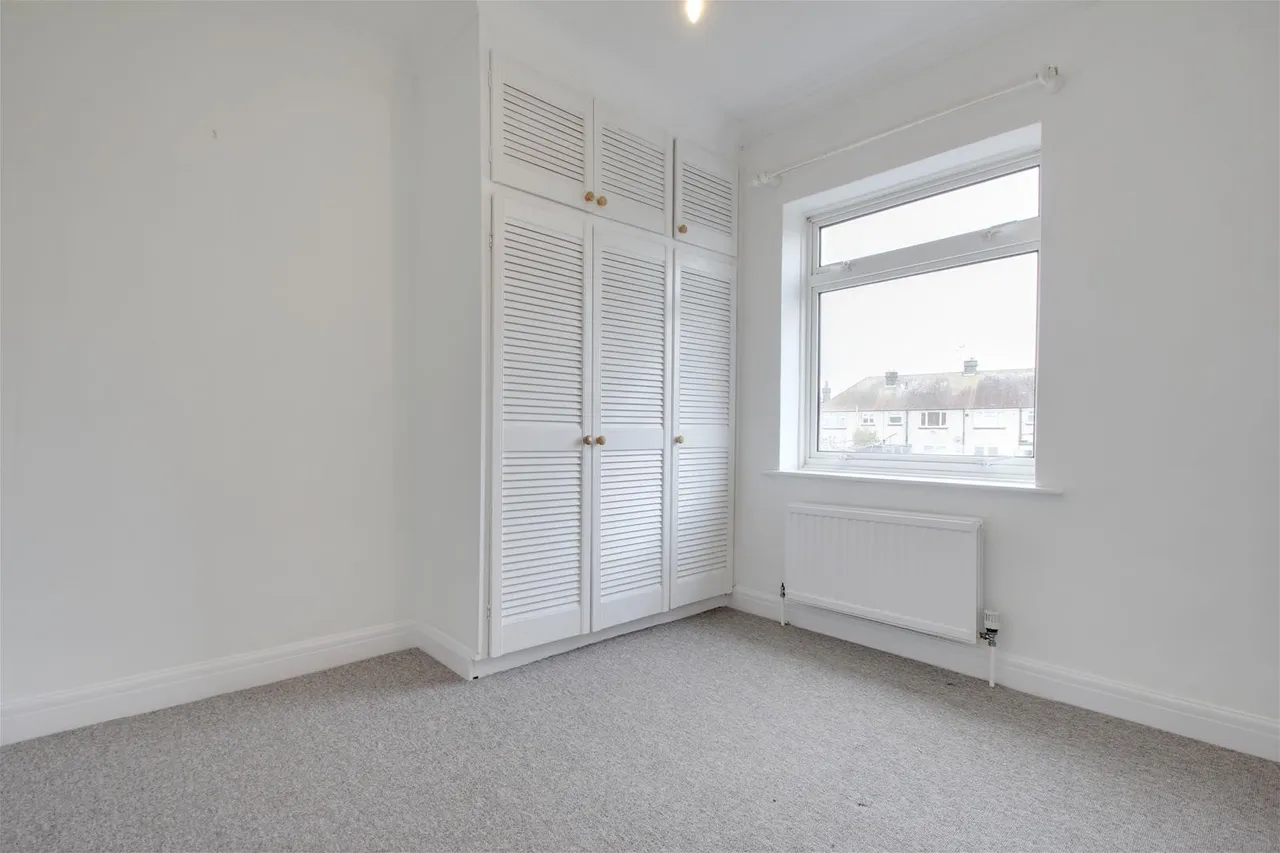 Dominion Close, Worthing, photo 9
