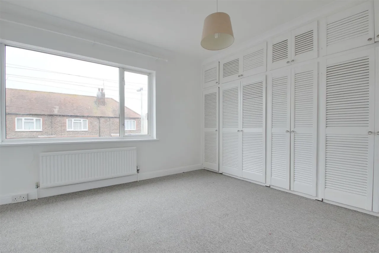 Dominion Close, Worthing, photo 10