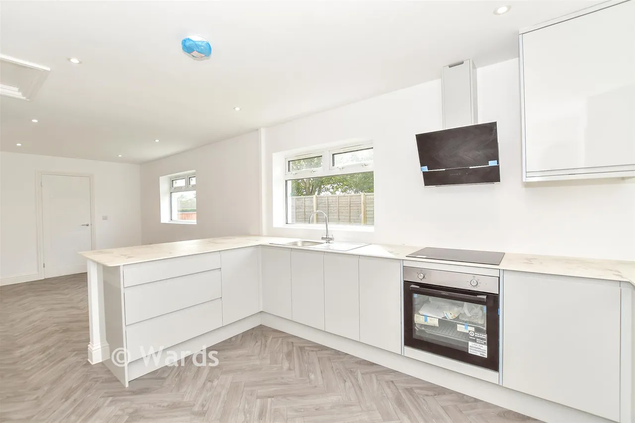 Station Road, Lydd, TN29, photo 4