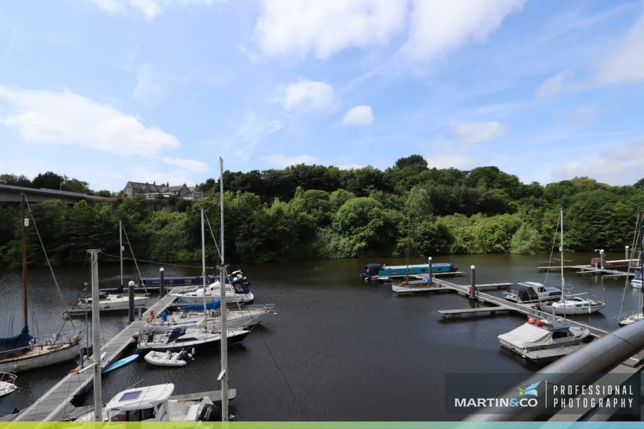Cambria, Victoria Wharf, CF11, photo 3