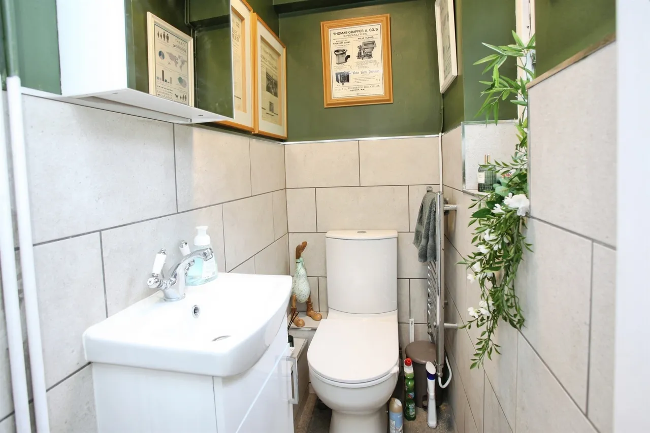 Glan-Y-Ffordd, Taffs Well, CF15, photo 8