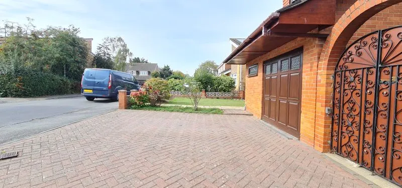 Roseberry Avenue, Langdon Hills, Basildon, Essex, SS16 6BJ, photo 30