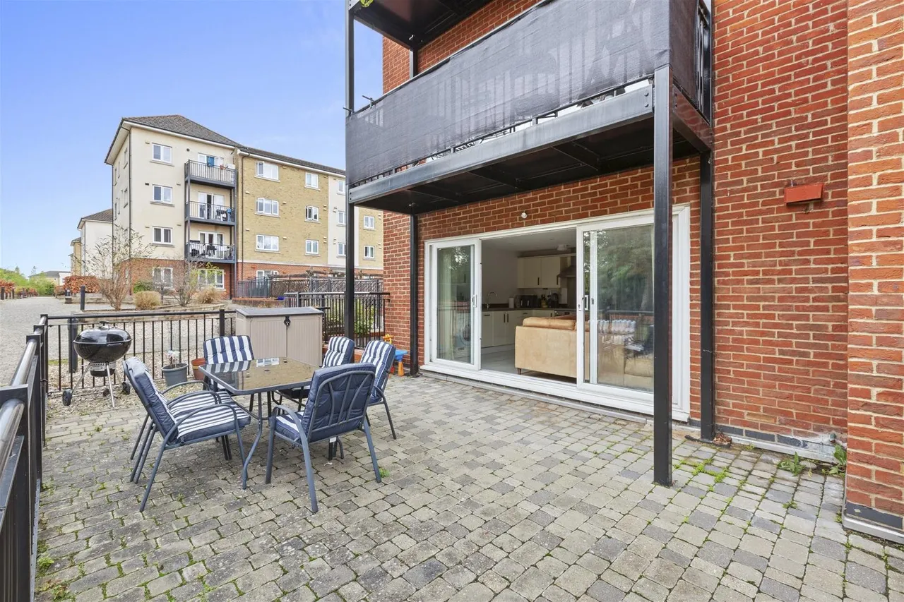 Tadros Court, High Wycombe, HP13, photo 12