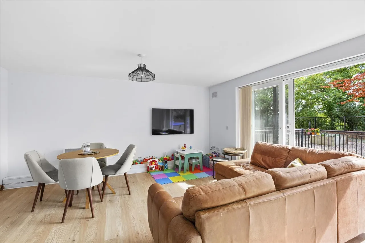 Tadros Court, High Wycombe, HP13, photo 10