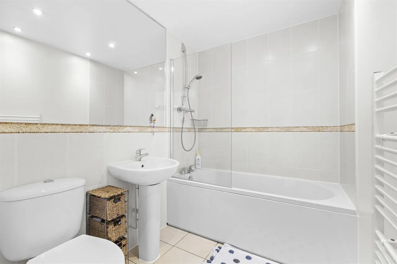 Tadros Court, High Wycombe, HP13, photo 4