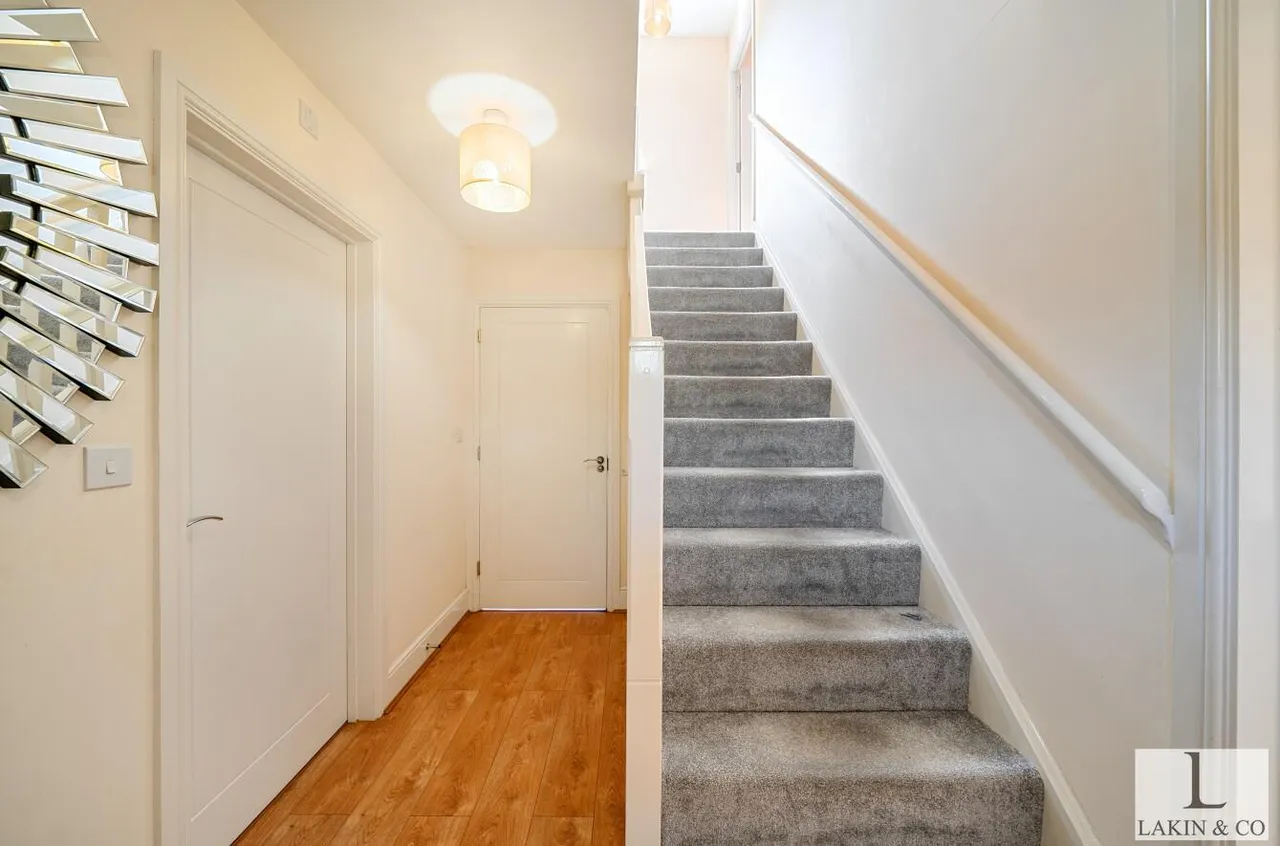 Churchill Road, Uxbridge, UB10 0FN, photo 15