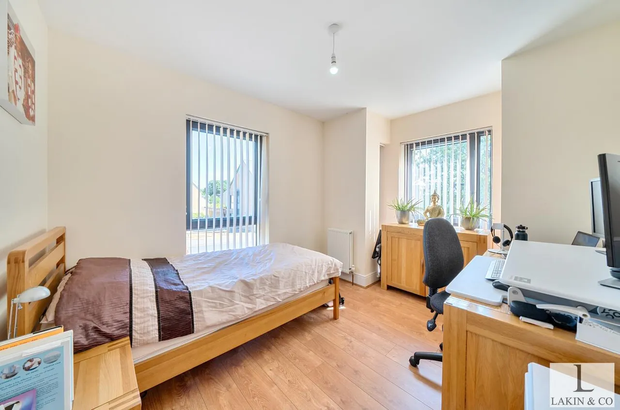 Churchill Road, Uxbridge, UB10 0FN, photo 14