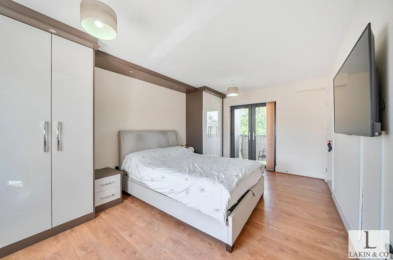 Churchill Road, Uxbridge, UB10 0FN, photo 6