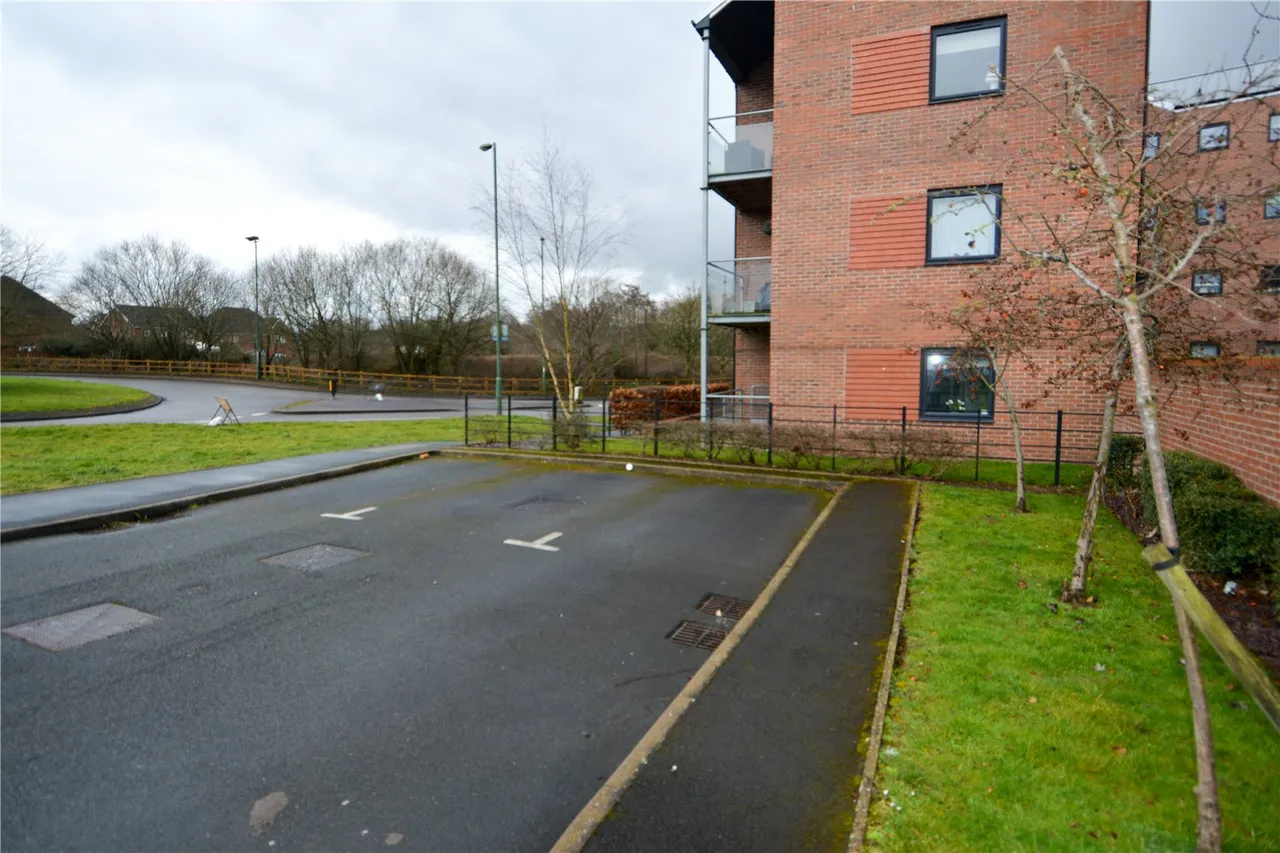 Tessall Lane, Northfield, Birmingham, B31 5HA, photo 15