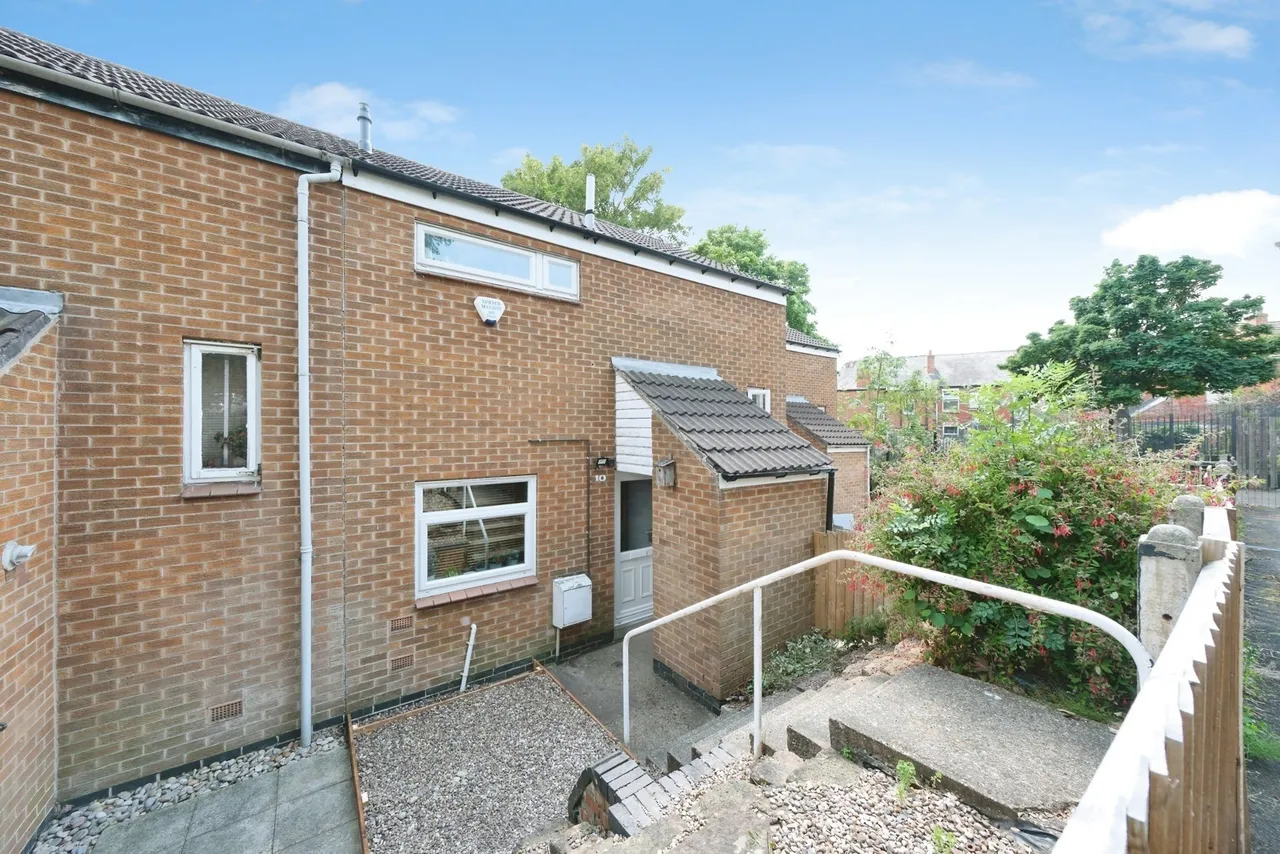 Hovenden Gardens, Nottingham, NG7, photo 13