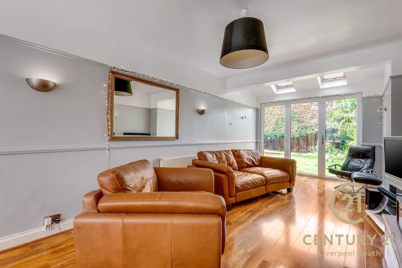 North Linkside Road, Woolton, L25, photo 4