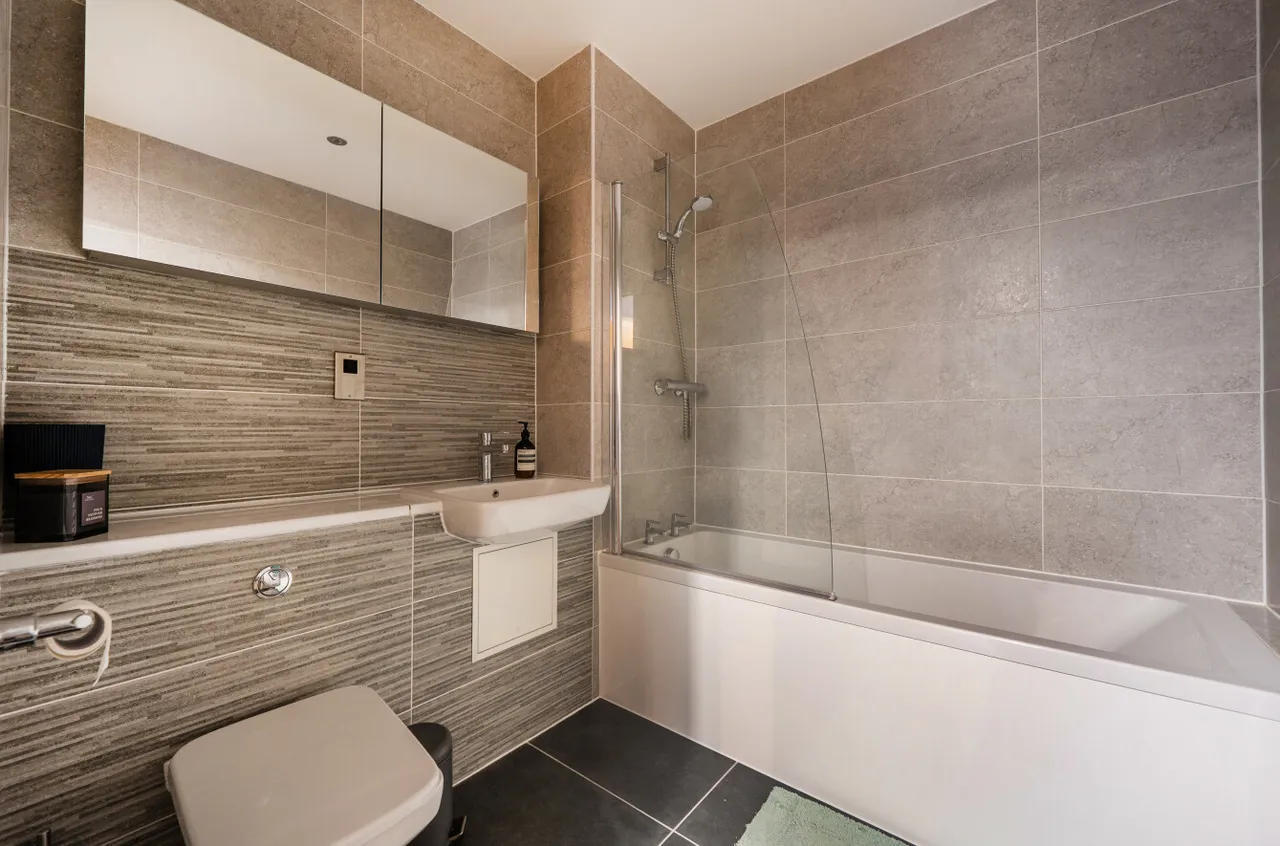 Arnett Avenue, Finchampstead, RG40, photo 12
