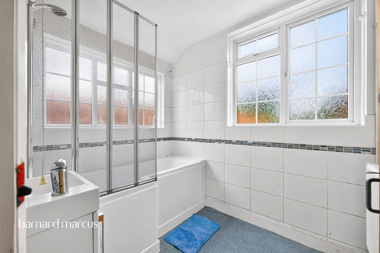 Woodlands Road, Epsom, KT18, photo 6