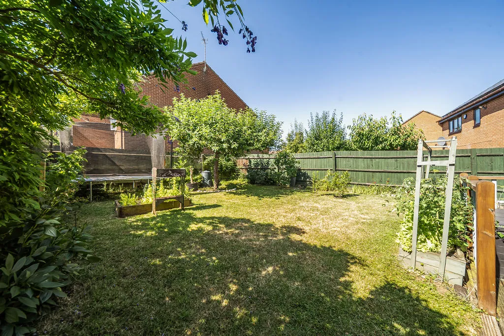 Lynmouth Crescent, Furzton, MK4, photo 21