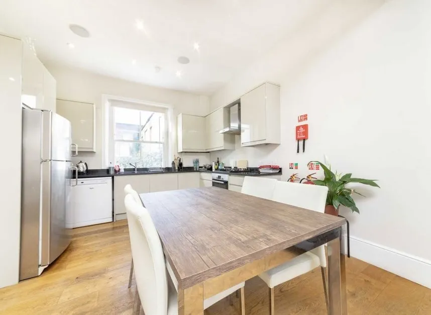 North Street, Clapham, SW4, photo 3