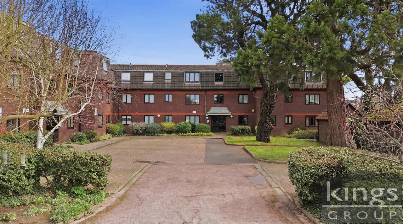 Woodridge Close, Enfield, photo 10