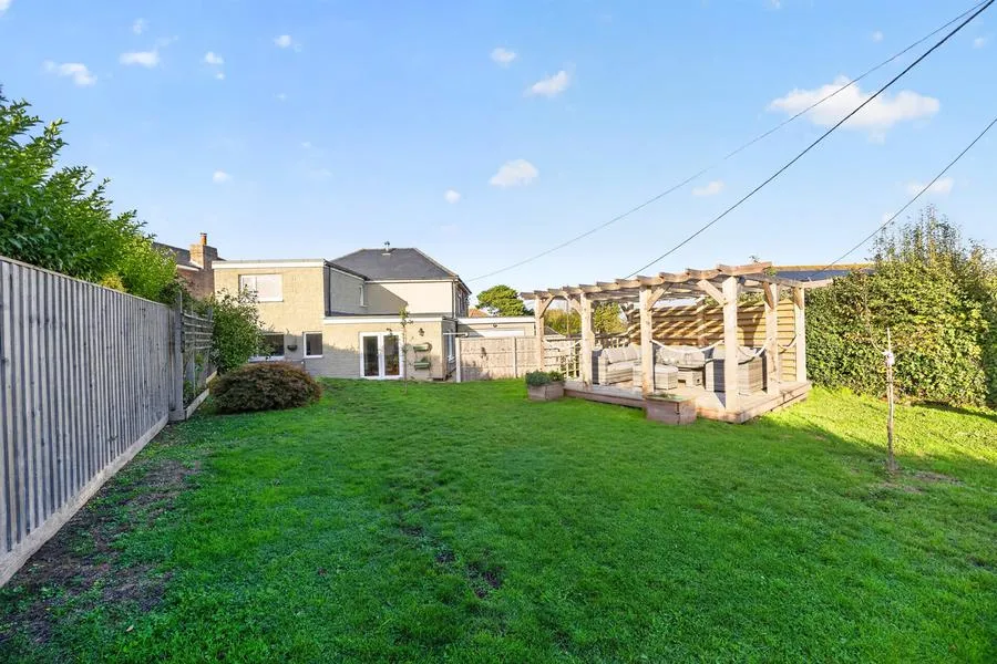 Main Road, Newbridge, PO41, photo 18