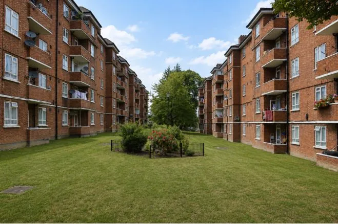4 bed flat for sale, York Hill, London, SE27