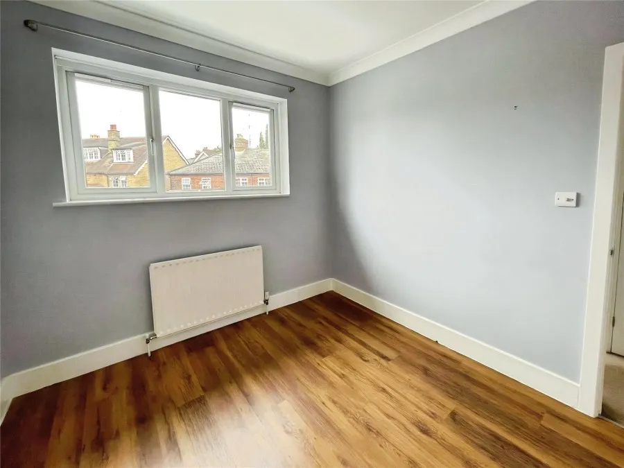 with 3 bedrooms in Old Harlow, CM17, photo 16