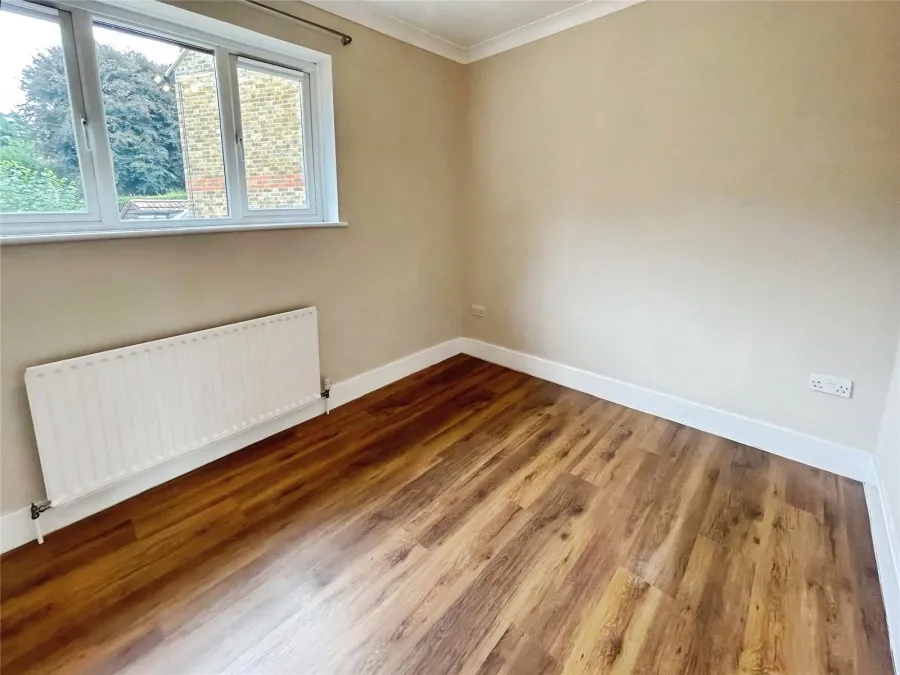 with 3 bedrooms in Old Harlow, CM17, photo 18