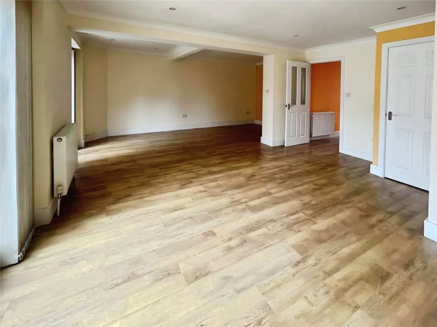 with 3 bedrooms in Old Harlow, CM17, photo 7