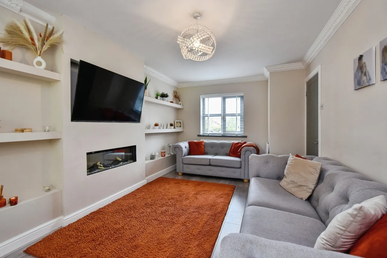 Llys Y Deri, Hopkinstown, SA18, photo 7
