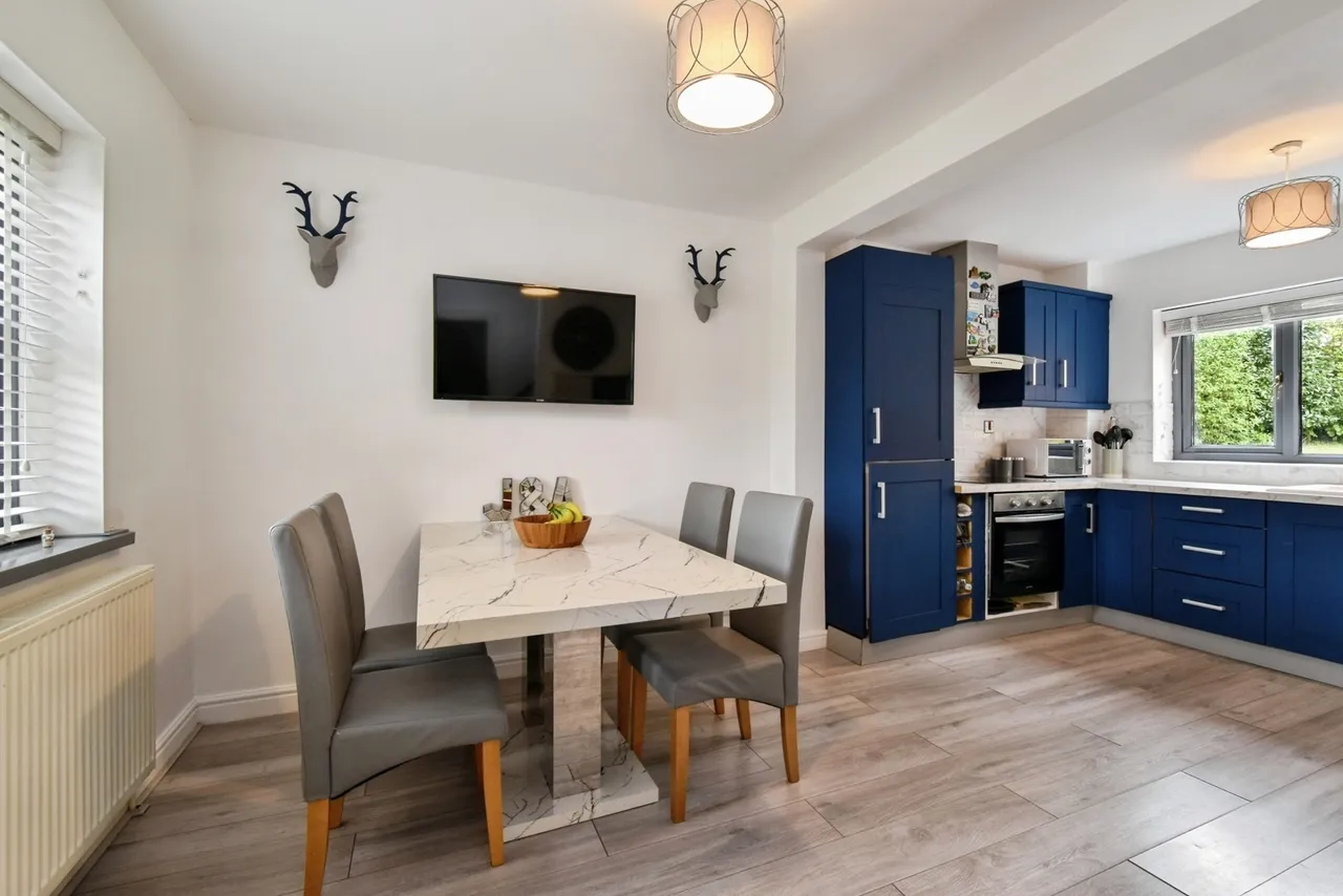 Llys Y Deri, Hopkinstown, SA18, photo 14